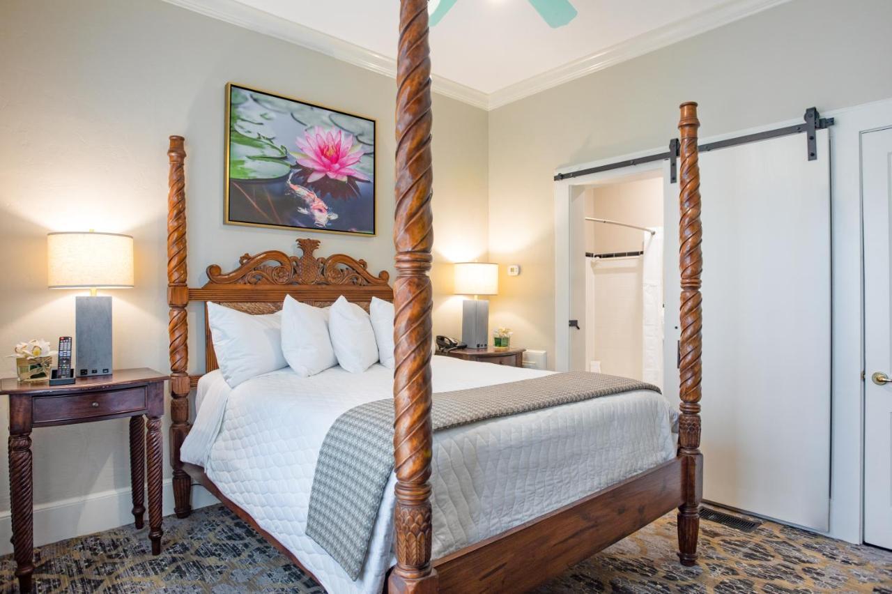 Shangri-la Springs *